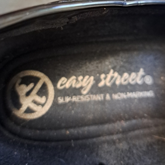 Easy Works by Easy Street Lyndee Slip on/Work Shoe Size M - Picture 10 of 11